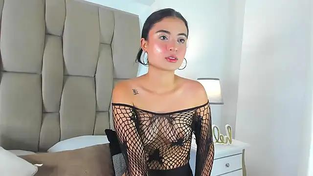 Check-out your craziest wishes with our pick of gaming cams models, featuring big knockers, round tails and tight twats.