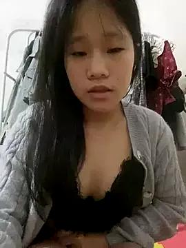 suzy_cute from StripChat is Freechat