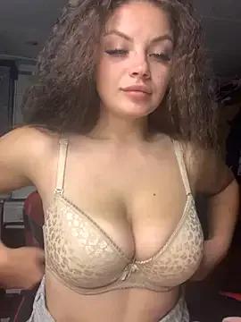 Check-out your craziest wishes with our pick of gaming cams models, featuring big knockers, round tails and tight twats.