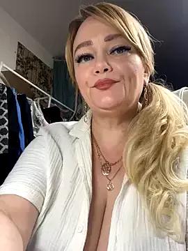 Check-out your craziest wishes with our pick of gaming cams models, featuring big knockers, round tails and tight twats.