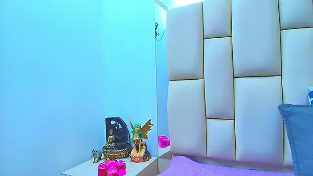 Check-out your craziest wishes with our pick of gaming cams models, featuring big knockers, round tails and tight twats.