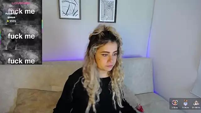 Check-out your craziest wishes with our pick of gaming cams models, featuring big knockers, round tails and tight twats.