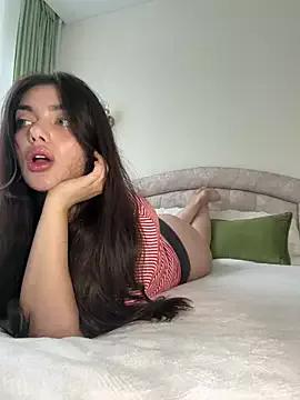 Check-out your craziest wishes with our pick of gaming cams models, featuring big knockers, round tails and tight twats.