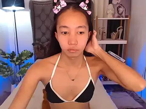 Check-out your craziest wishes with our pick of gaming cams models, featuring big knockers, round tails and tight twats.