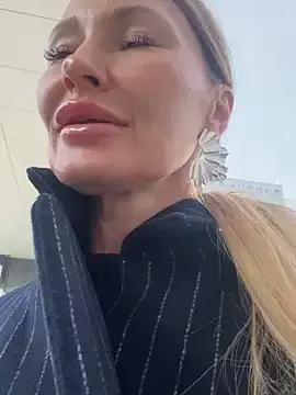 Sweet_Pussy_Lips from StripChat is Freechat