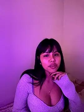 SweetieMariana from StripChat is Freechat