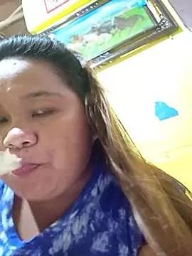 SweetIvon from StripChat