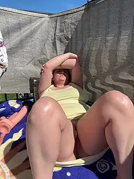 Sweetleeahxx from StripChat is Freechat