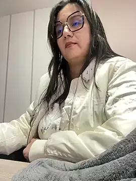 SWEETLILY18 from StripChat