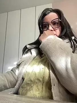 SWEETLILY18 from StripChat