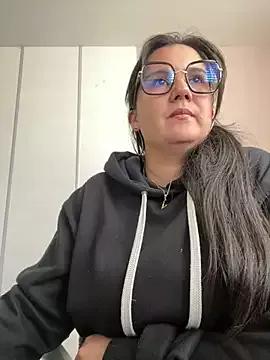 SWEETLILY18 from StripChat