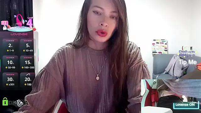 Check-out your craziest wishes with our pick of gaming cams models, featuring big knockers, round tails and tight twats.