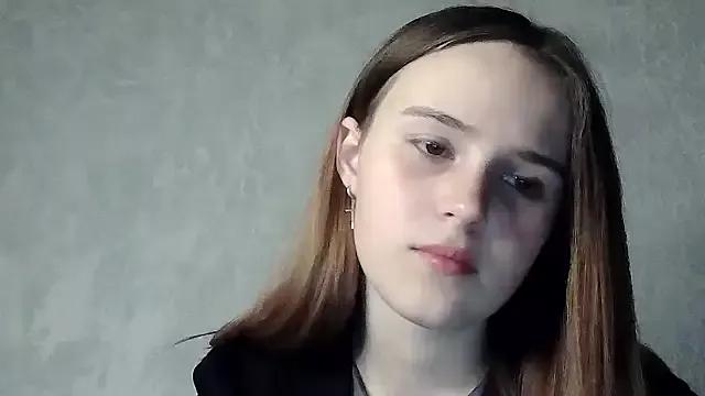 SweetLoraa from StripChat is Freechat