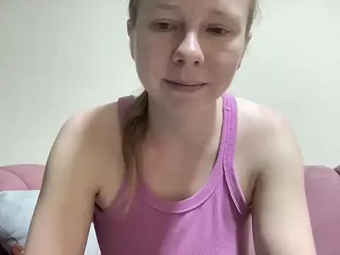 SweetLucy96 from StripChat is Freechat