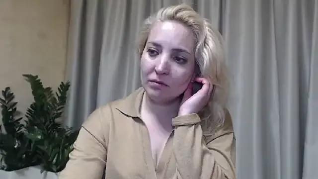 sweetpussy from StripChat is Freechat