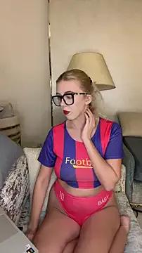 Check-out your craziest wishes with our pick of gaming cams models, featuring big knockers, round tails and tight twats.