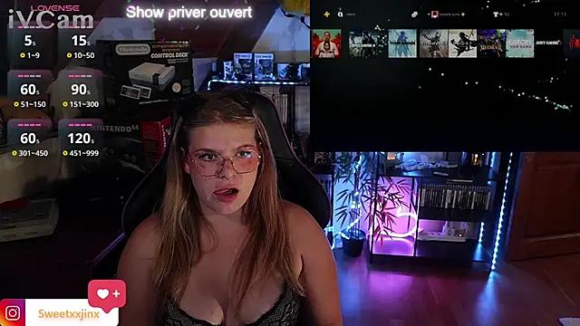 Check-out your craziest wishes with our pick of gaming cams models, featuring big knockers, round tails and tight twats.