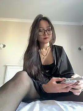 Sweetybunn from StripChat
