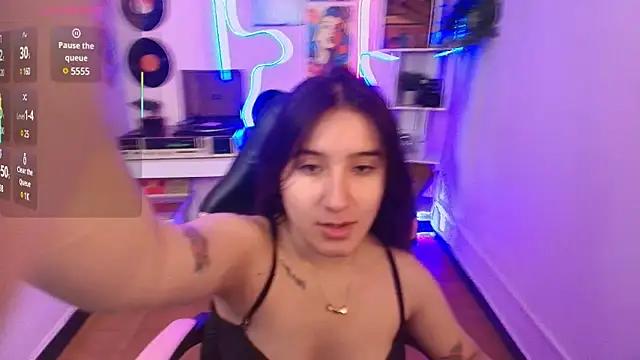 Check-out your craziest wishes with our pick of gaming cams models, featuring big knockers, round tails and tight twats.