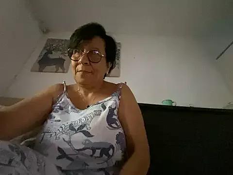 sweeviolet from StripChat