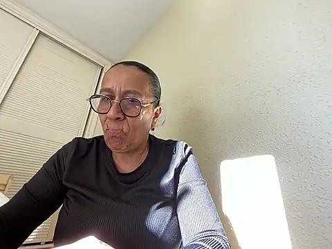 sweeviolet from StripChat
