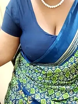 Tamil_aishu09 from StripChat is Freechat