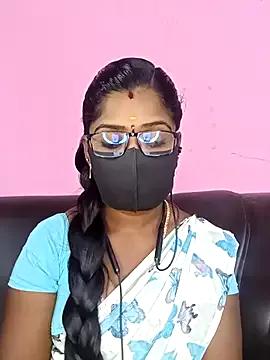 tamilammukuttyy from StripChat is Freechat