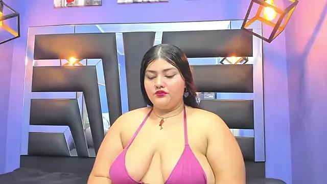 Taniabenelli from StripChat is Freechat