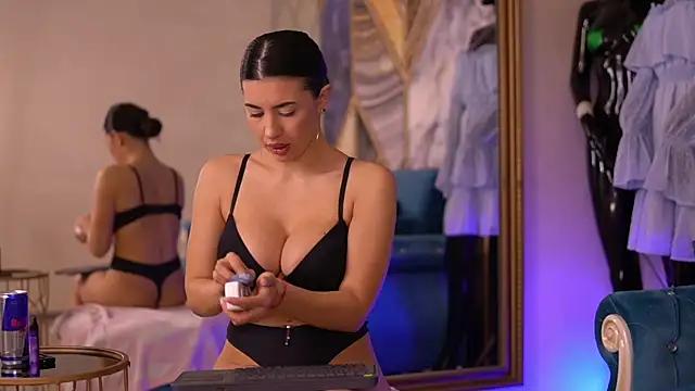 Check-out your craziest wishes with our pick of gaming cams models, featuring big knockers, round tails and tight twats.