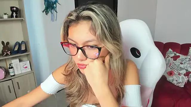 Check-out your craziest wishes with our pick of gaming cams models, featuring big knockers, round tails and tight twats.