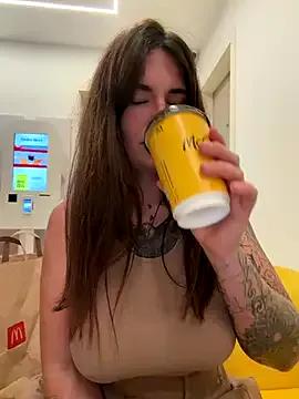 Check-out your craziest wishes with our pick of gaming cams models, featuring big knockers, round tails and tight twats.