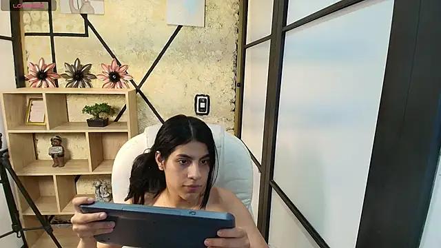 Check-out your craziest wishes with our pick of gaming cams models, featuring big knockers, round tails and tight twats.