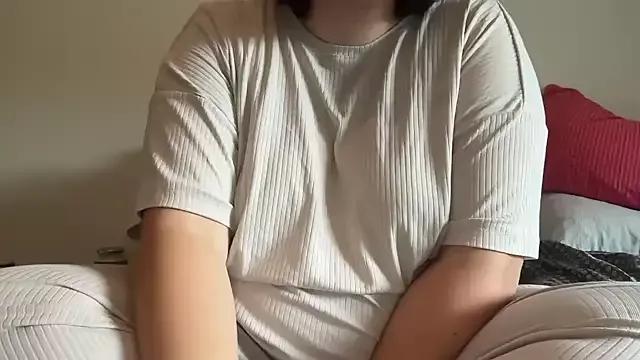 Teasingsarah from StripChat is Freechat