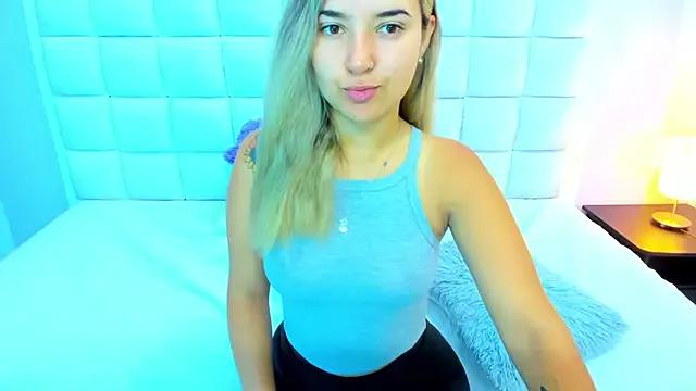 Check-out your craziest wishes with our pick of gaming cams models, featuring big knockers, round tails and tight twats.