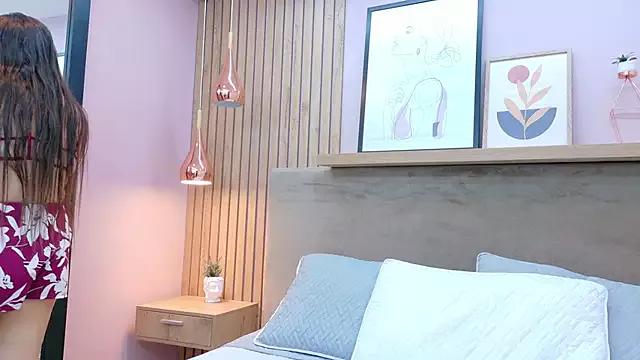 Check-out your craziest wishes with our pick of gaming cams models, featuring big knockers, round tails and tight twats.