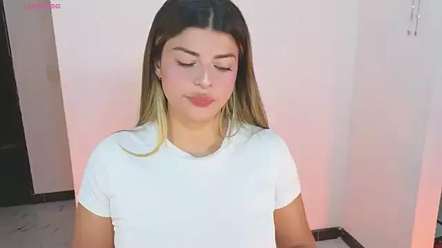 Thamy_stark from StripChat is Freechat