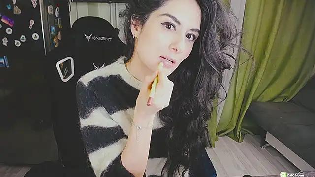 Check-out your craziest wishes with our pick of gaming cams models, featuring big knockers, round tails and tight twats.