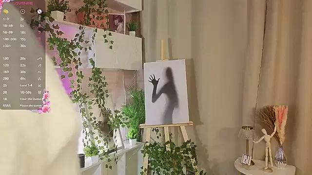 Check-out your craziest wishes with our pick of gaming cams models, featuring big knockers, round tails and tight twats.