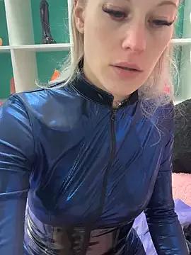 Check-out your craziest wishes with our pick of gaming cams models, featuring big knockers, round tails and tight twats.