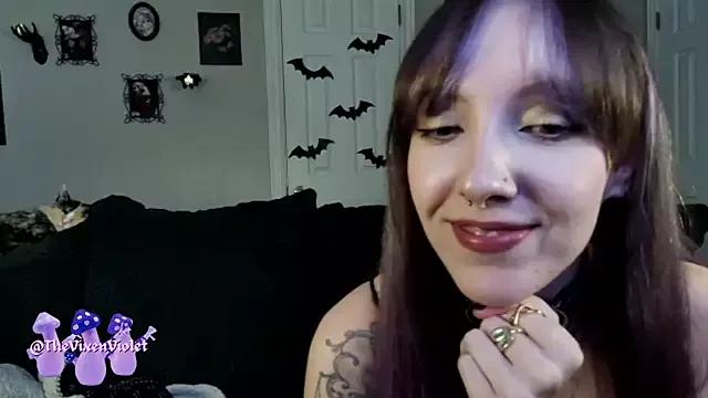 thevixenviolet from StripChat is Freechat