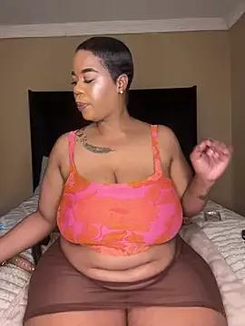 THICKBUNNYCHICKxxx from StripChat is Freechat