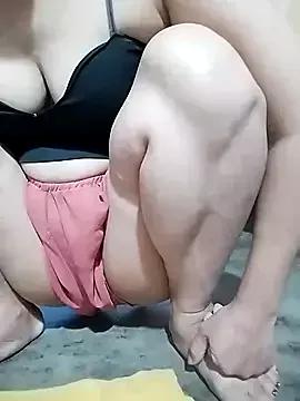 Check-out your craziest wishes with our pick of gaming cams models, featuring big knockers, round tails and tight twats.