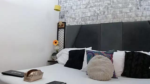 Tiffany-Wens from StripChat is Freechat