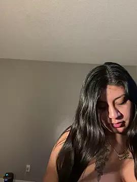 tooprettypatricia from StripChat is Freechat