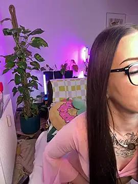 Trixie-Tainted from StripChat is Freechat