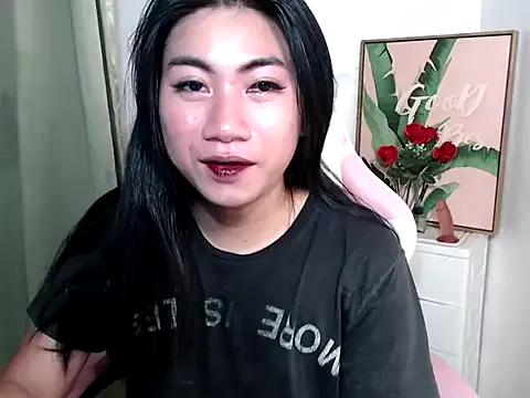 Tsirish_blairxx from StripChat is Freechat