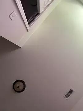 Tu_GataLinda from StripChat is Freechat