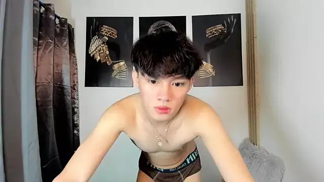 urasiantwinkbigcock from StripChat is Freechat