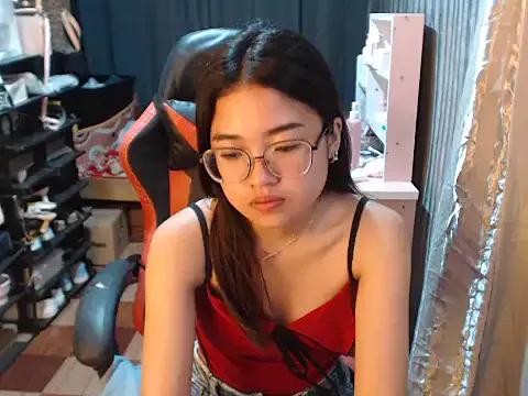 urhoneybunny25 from StripChat is Freechat