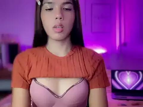 urswtasian_chesca from StripChat is Freechat